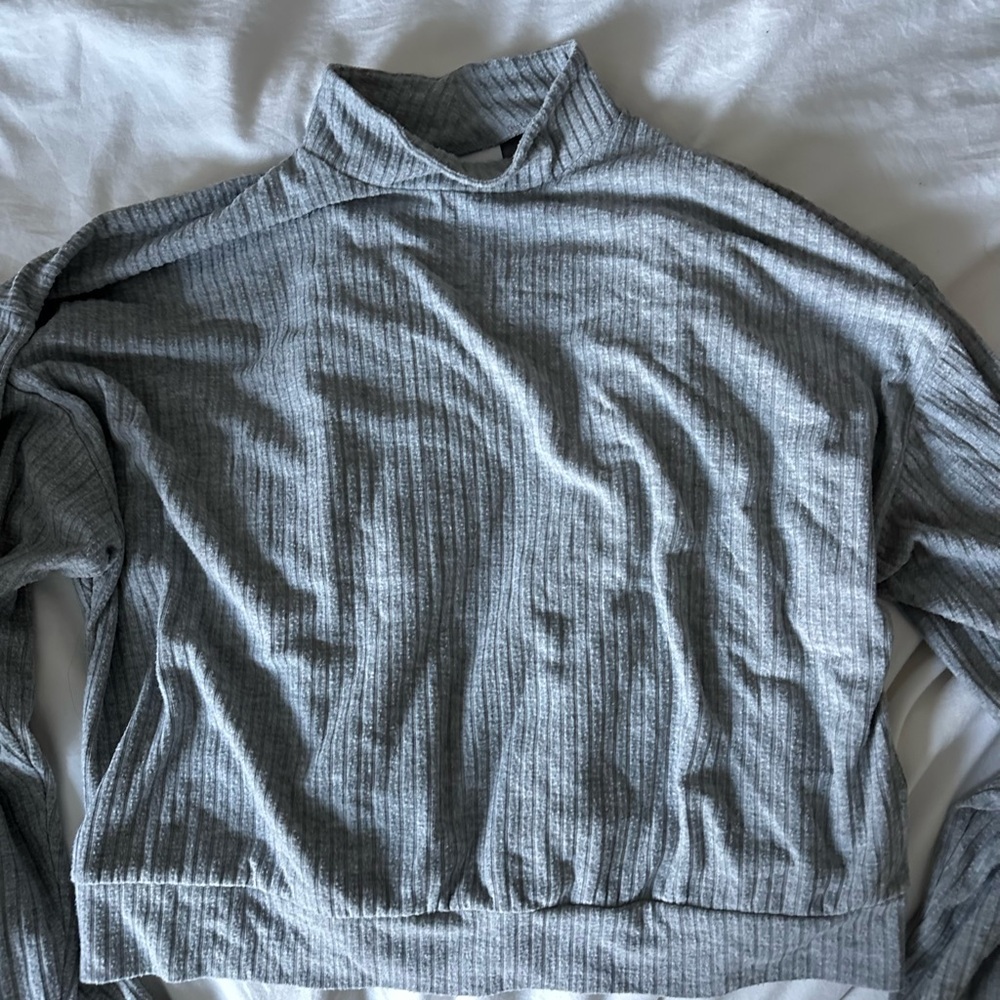 Gray Ribbed Turtleneck Sweater